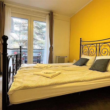 Evi Apartman Eger Exteriör bild