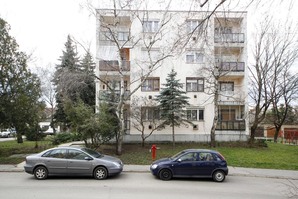 Evi Apartman Eger Exteriör bild